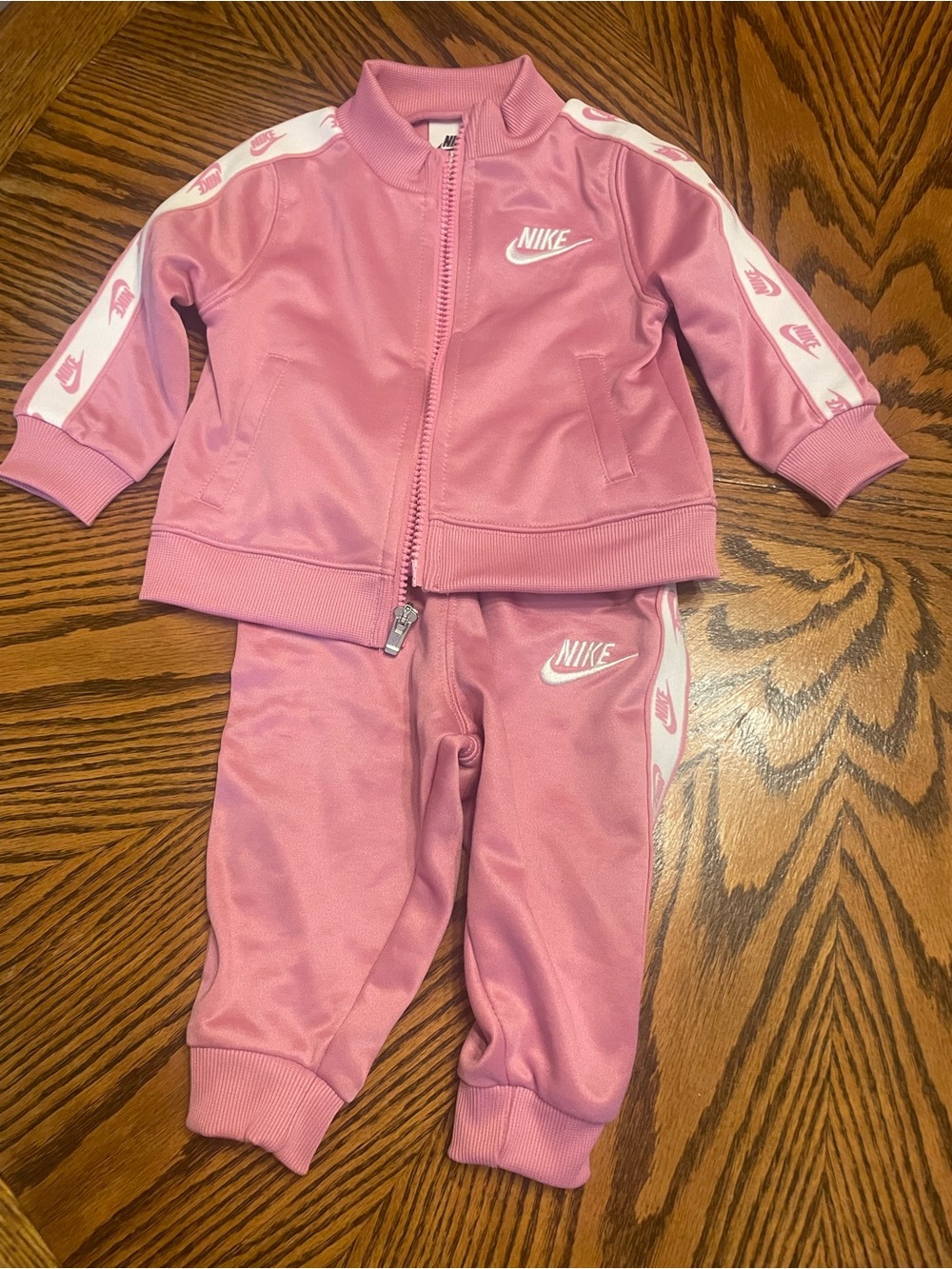Infant Girl’s Nike Pink Track Suit Size 12 Months
